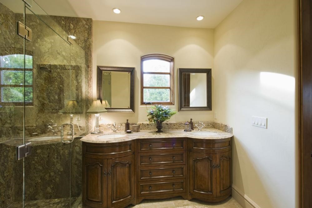 9 Ways Switching from Framed to Frameless Shower Doors Can Improve your Bathroom